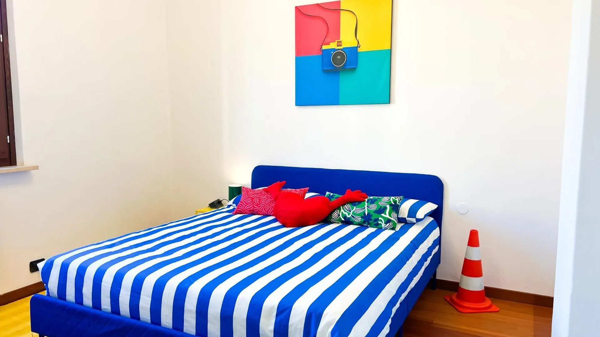 Pop Art House - Parcheggio Privato Apartment Verona