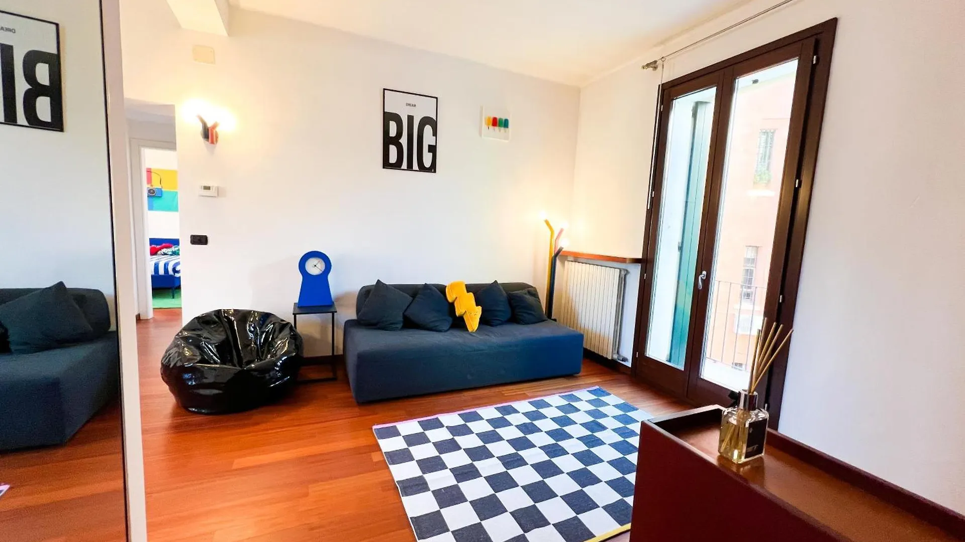 Pop Art House - Parcheggio Privato Apartment Verona 0*,  Italy